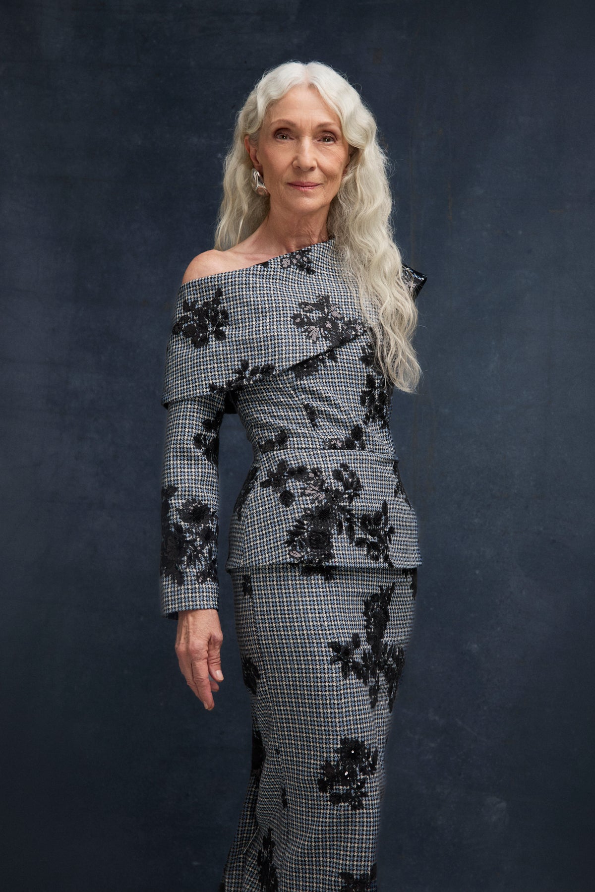 Vestido Luna con flores bordadas