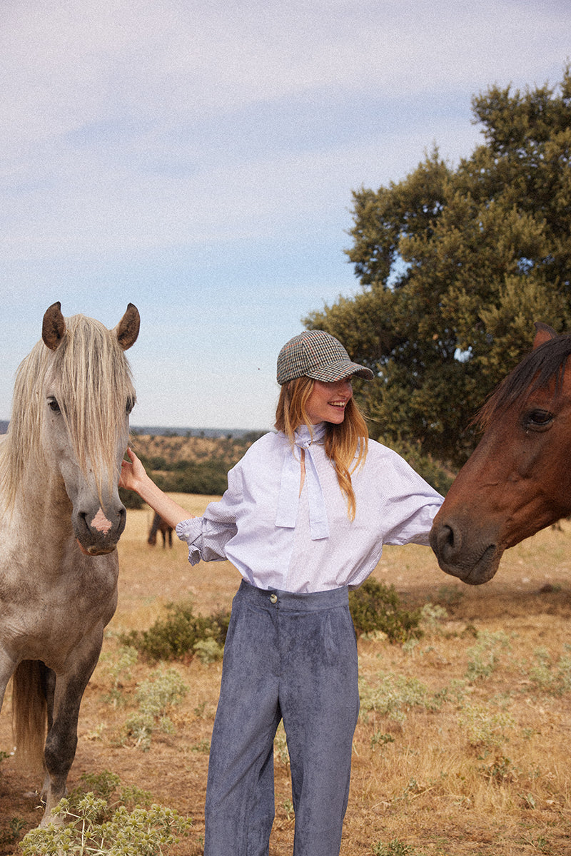 Paula light blue shirt
