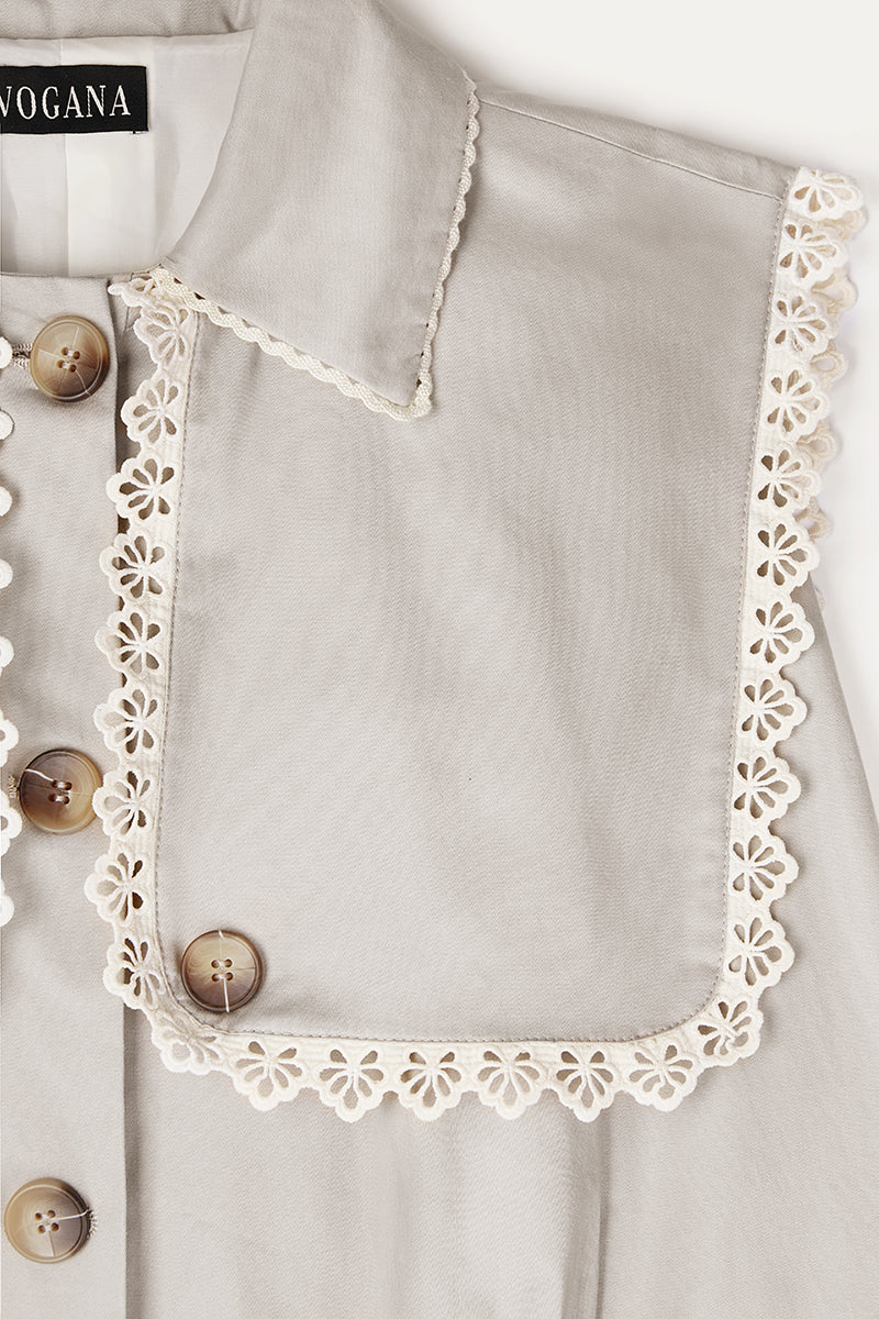 Gabardina Beige Puntilla